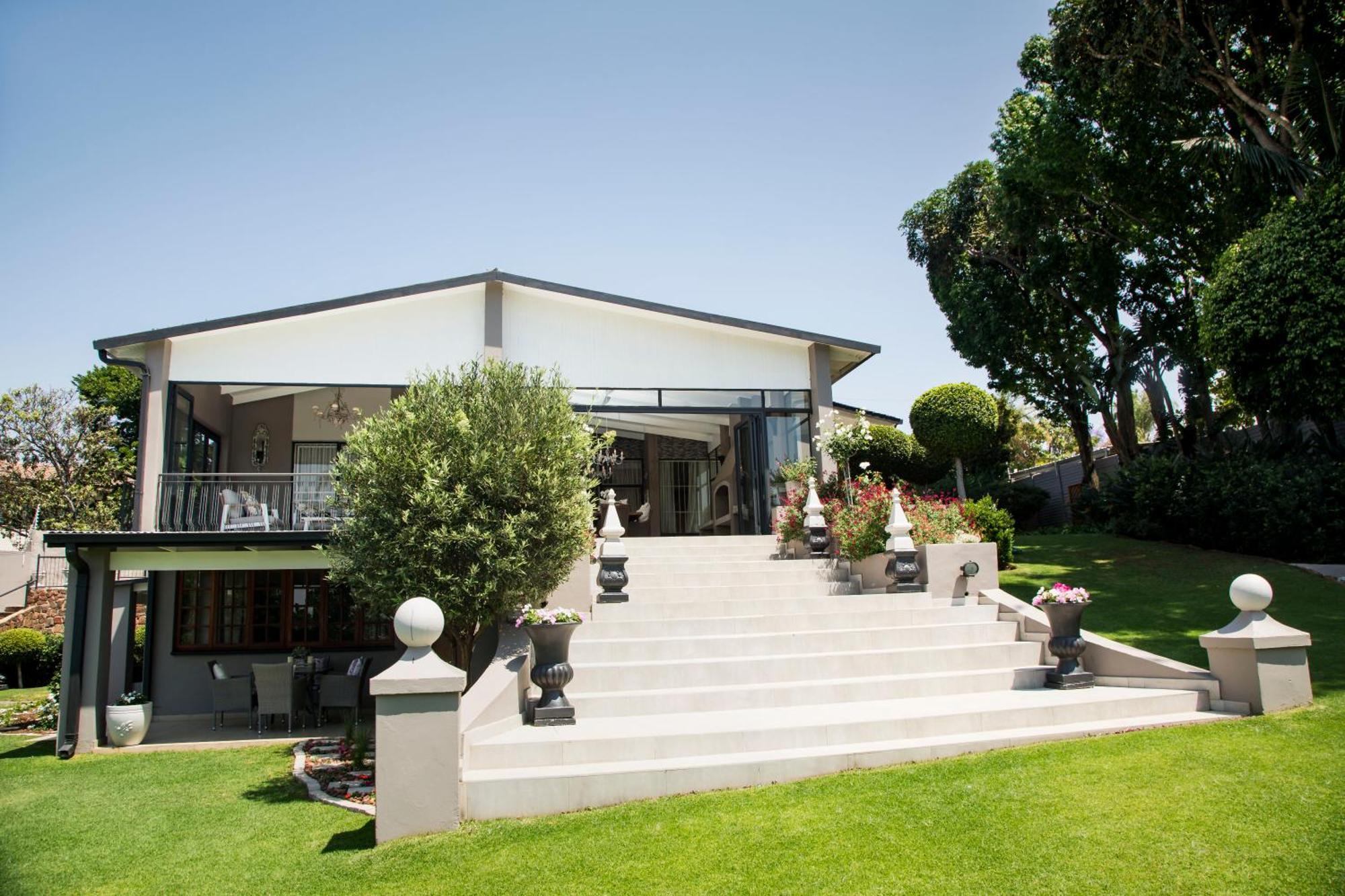 La Vida Luka - Luxury Guesthouse Pretoria-Noord Exteriör bild