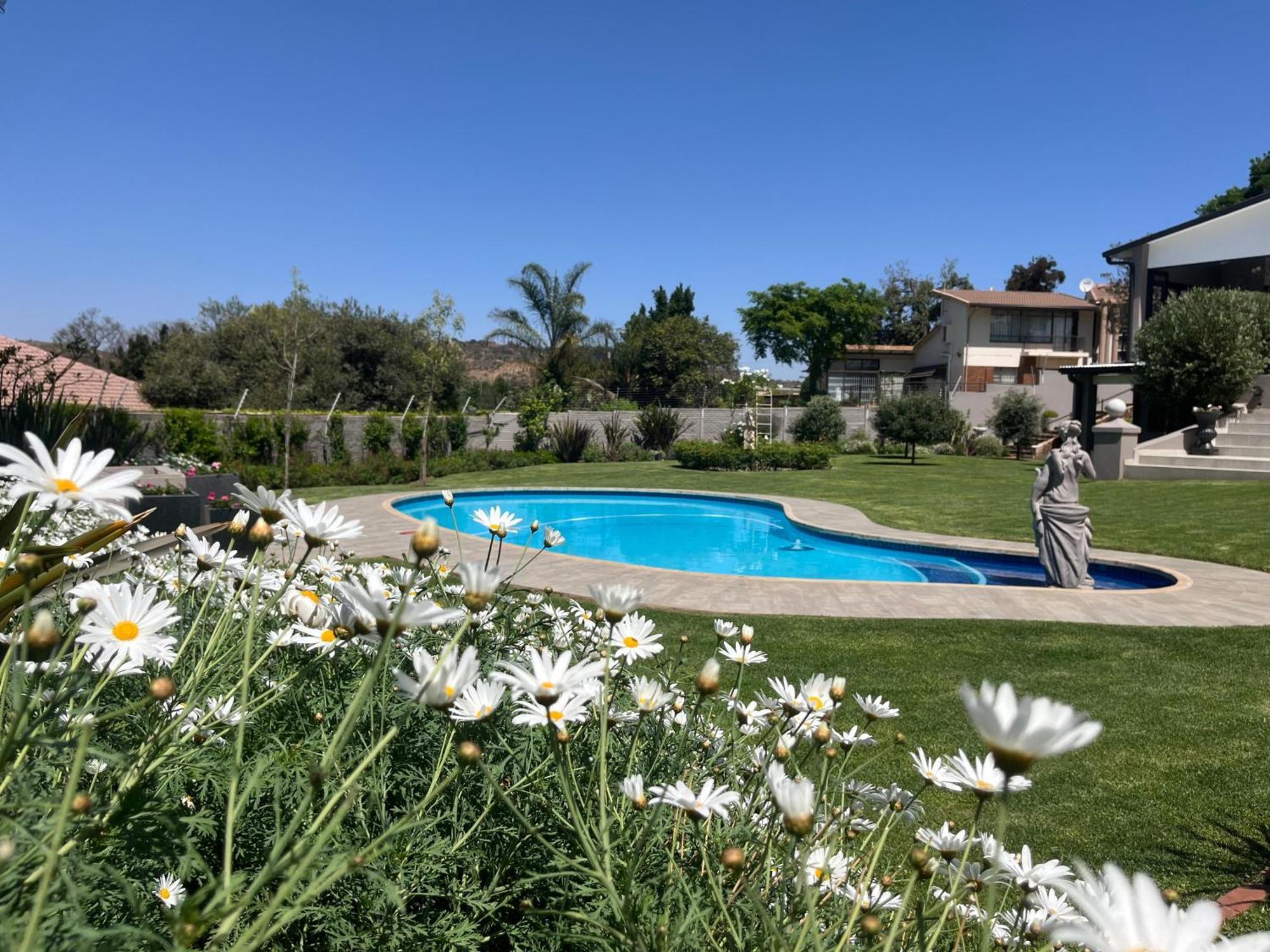 La Vida Luka - Luxury Guesthouse Pretoria-Noord Exteriör bild