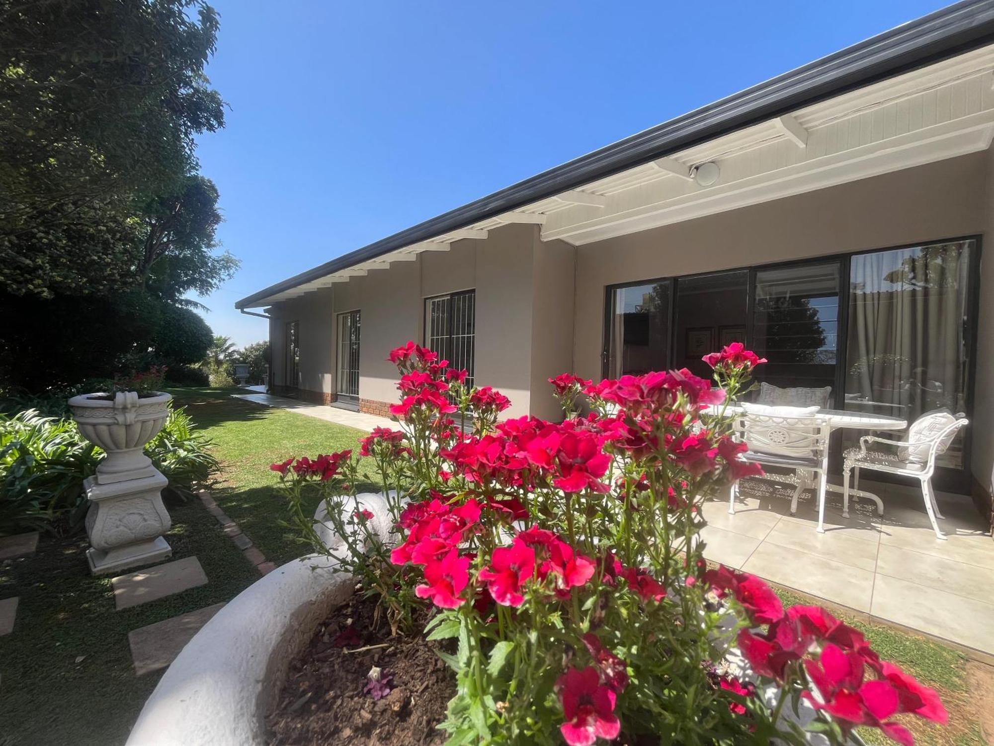 La Vida Luka - Luxury Guesthouse Pretoria-Noord Exteriör bild